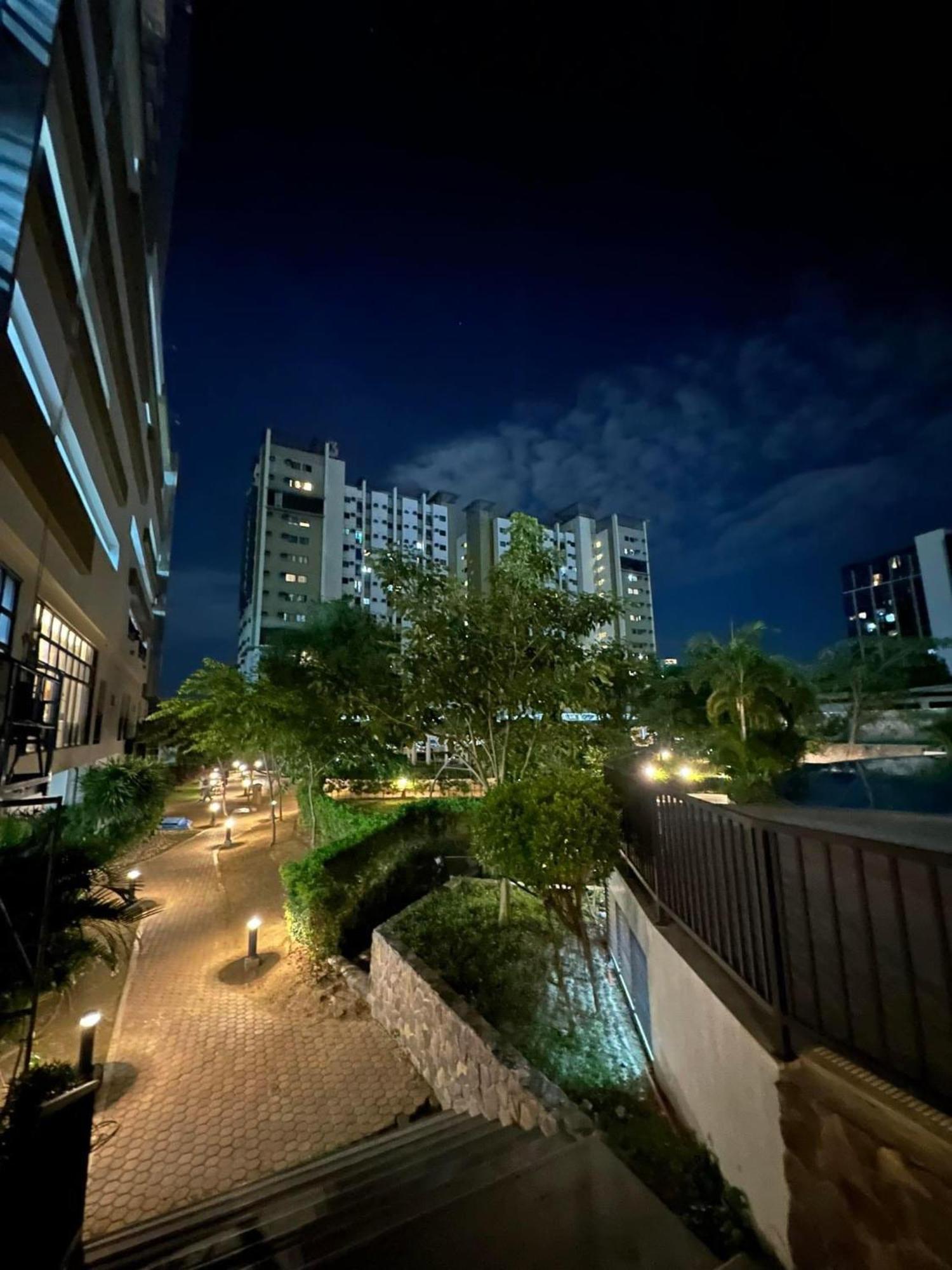 Arlowes At 20F Grand Residences Cebu Eksteriør billede